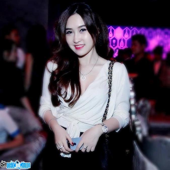 Một hình ảnh chân dung của Hot girl Đăng Thư