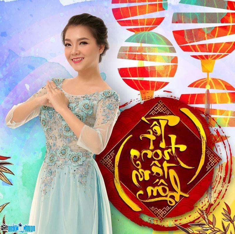  Picture of Thanh Ngoc in Tet MV