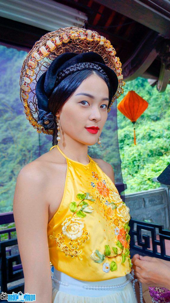 Ha Vy-Famous actress Vietnamese language