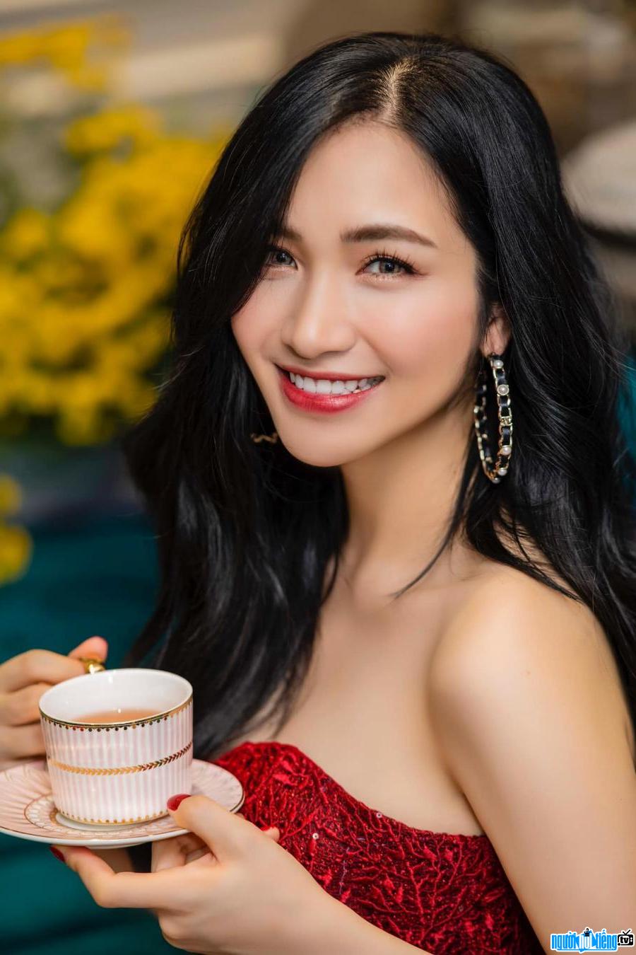  New image of singer Hoa Minzy