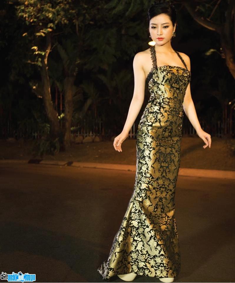 Nguyen Ngoc Famous Anh-Miss Vietnam