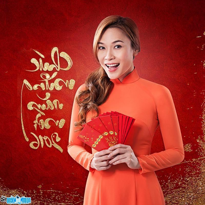  Famous singer of Da Nang- Vietnam