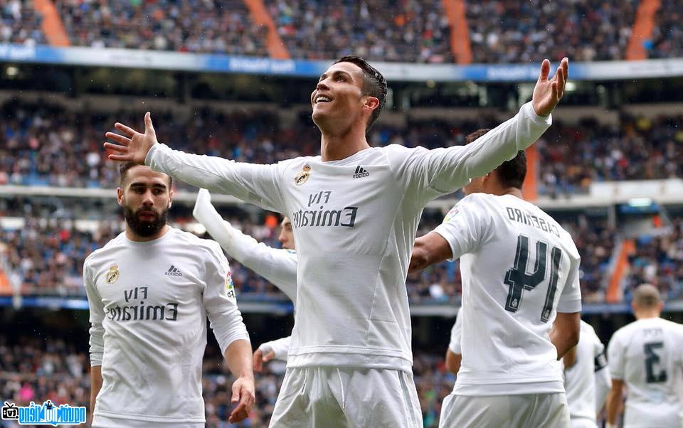 Ảnh của Cristiano Ronaldo-Cầu thủ sinh ở Việt Nam-Bồ Đào Nha