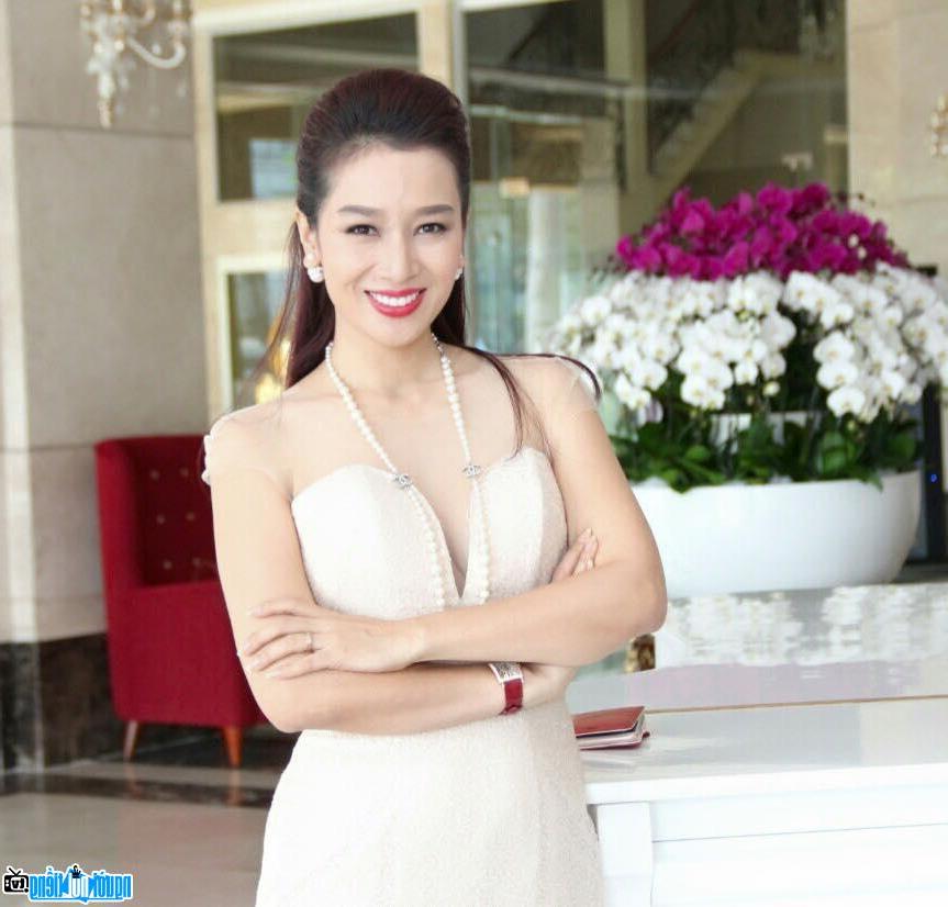 Other pictures of Miss Thu Huong