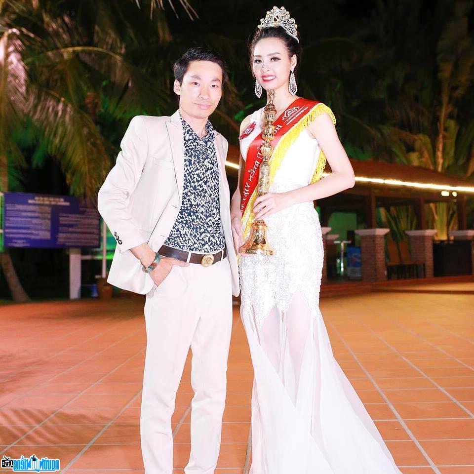 Hoa Hậu Phạm Thùy Trang khi đăng quang ngôi vị cao nhất