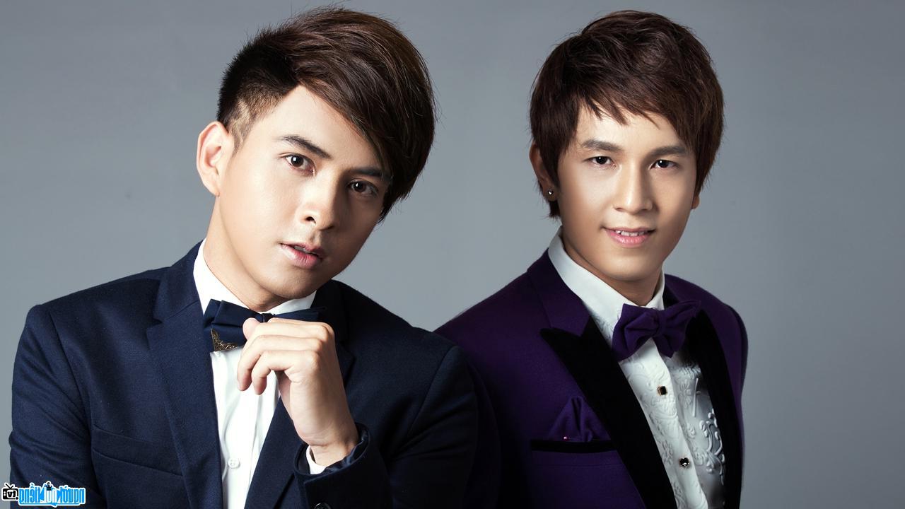  Pictures of singer Ho Tuan Anh and singer Ho Quang Hieu