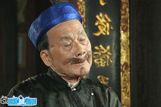 Hình ảnh diễn viên hài Phạm Bằng trong một phim hài