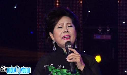 A new photo of Phuong Dung- Famous singer Tien Giang- Vietnam
