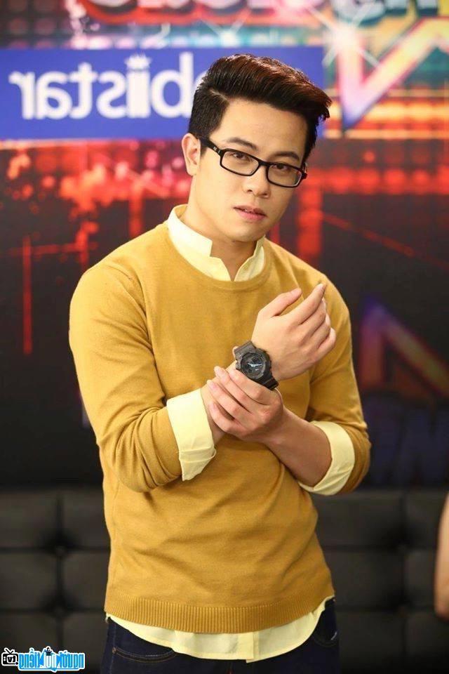 A new photo of Sy Tue- Famous singer Lam Dong- Vietnam