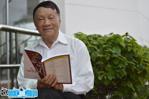 A new photo of Vu Hanh- Famous writer Quang Nam-Vietnam