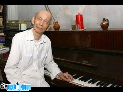 A new photo of Nguyen Van Quy- Famous musician Hanoi-Vietnam