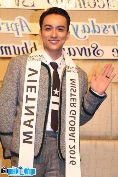 A photo of Nguyen Phuc Vinh Cuong participating in Mister Global 2016 contest