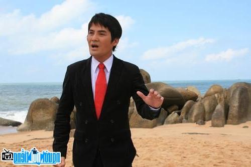 Latest picture of Singer Che Thanh in Mv