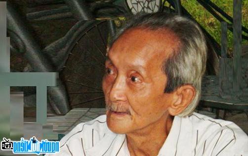 A picture of Trang The Hy- Famous contemporary writer Ben Tre- Vietnam