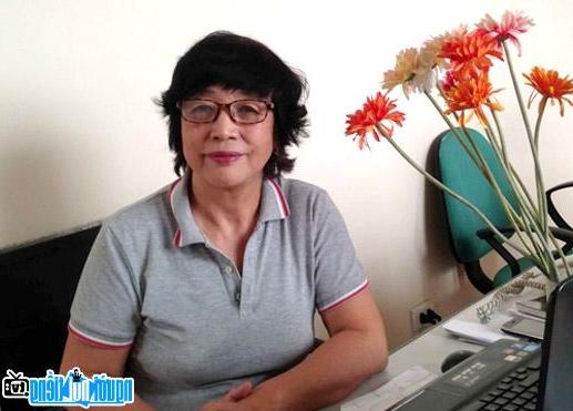 A portrait of Writer Tran Thi Truong