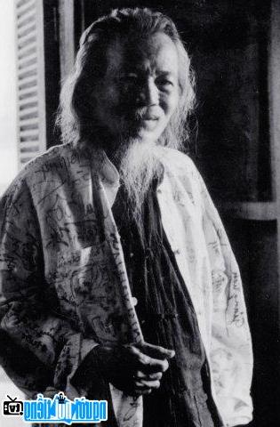 A portrait of Writer Phung Quan