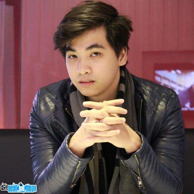Latest pictures of Singer Hoang Bao Nam