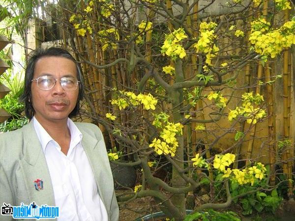 Latest pictures of Writer Bui Tu Luc
