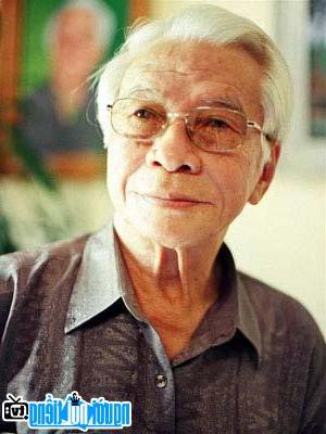 Picture of poet Huy Du in old age