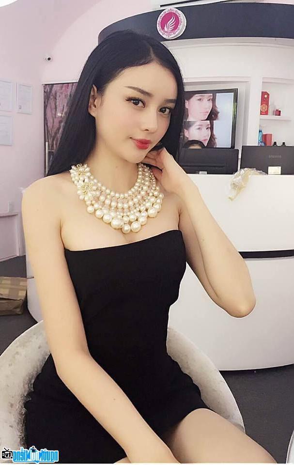 Latest pictures of Hot girl Angela Minh Chau
