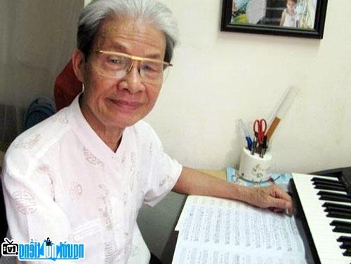 Latest picture of Musician Nguyen Tai Tue