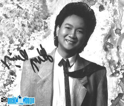 Hình ảnh thời trẻ của Ca sĩ Duy Quang