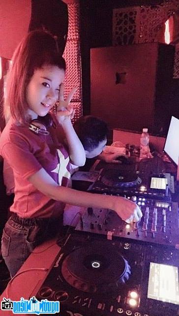  Latest pictures of Dj Trang Chip