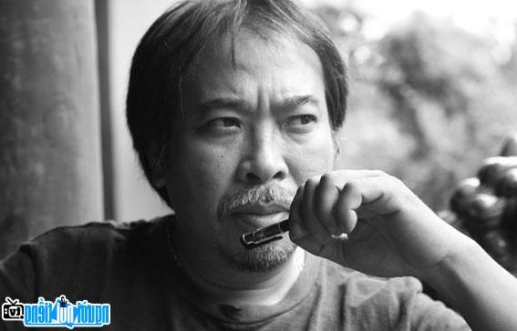 Nhà thơ Nguyễn Quang Thiều và phút suy tư