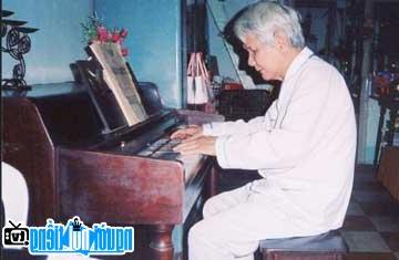  Picture of late musician Pham The My when he was still alive