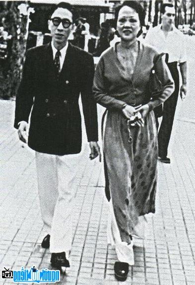  Poet Dong Ho and his wife