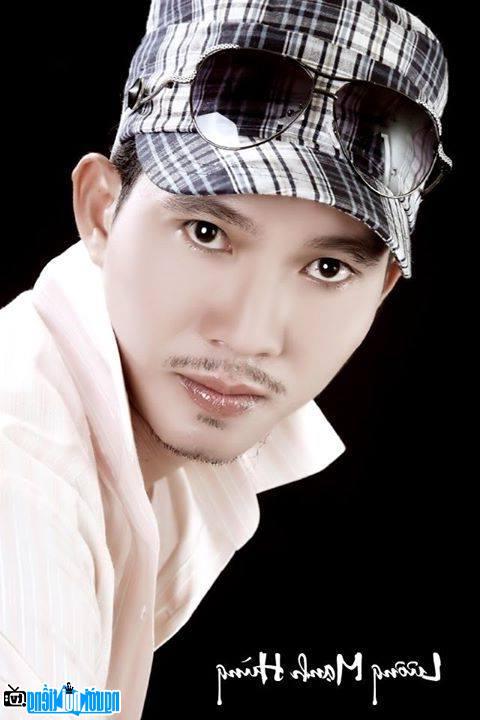  Portrait photo of Luong Manh Hung