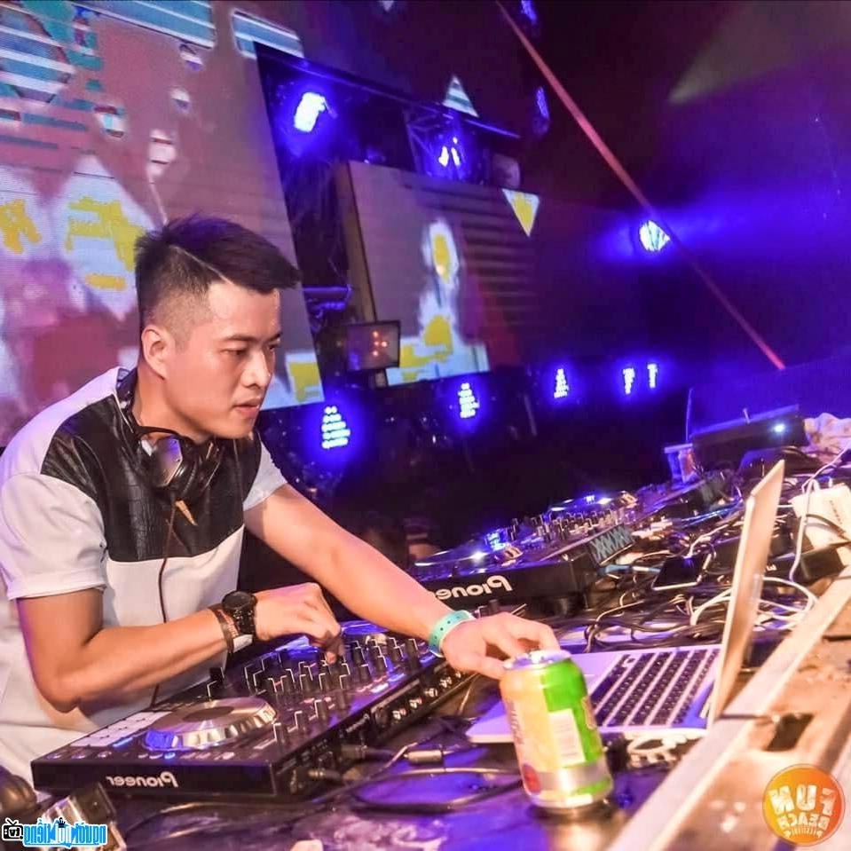 Dj Huy Dx- DJ sinh ra ở Phú Thọ- Việt Nam