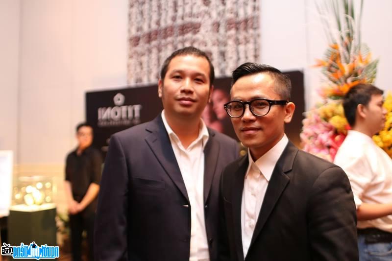 Photo of Quang Huy and a friend