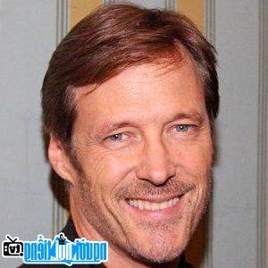 Một bức ảnh mới về Matthew Ashford- Nam nhạc kịch Opera nổi tiếng Davenport- Iowa