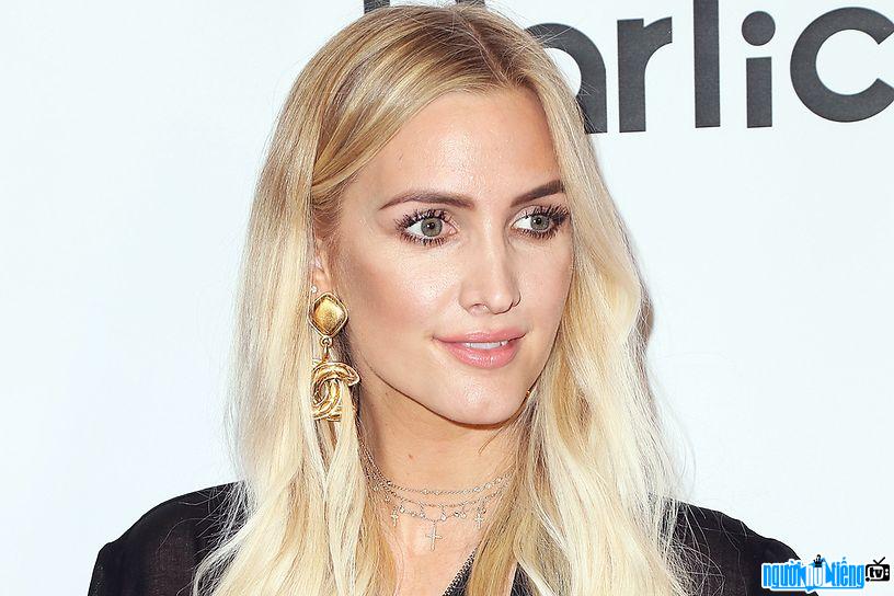 A New Photo of Ashlee Simpson- Famous Waco- Texas Pop Singer