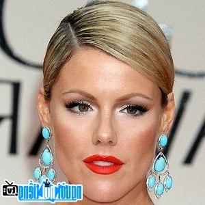 A New Picture of Kathleen Robertson- Famous TV Actress Hamilton- Canada