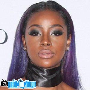 The Latest Picture Of R&B Singer Justine Skye