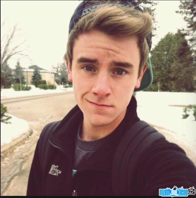  Connor Franta is famous for his music products on Youtube
