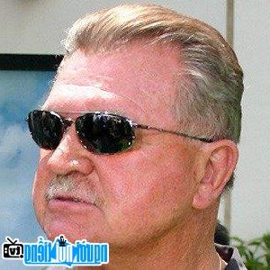 A portrait picture of Mike Ditka football coach