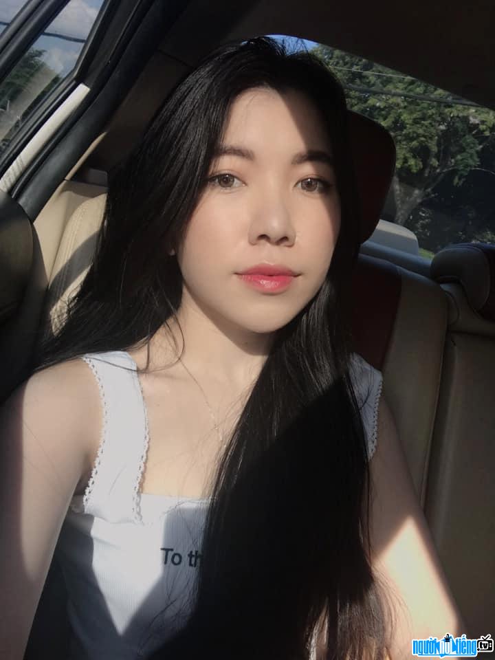 Cận cảnh gương mặt xinh đẹp của Lưu Ly