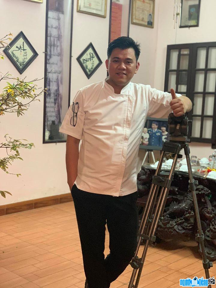 Hình ảnh đầu bếp Nguyễn Quốc Nghị