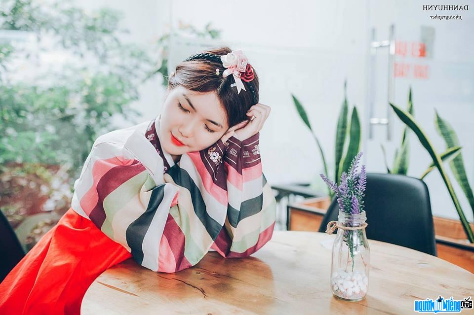  Beautiful Ngoc Ai turns into a muse in Hanbok