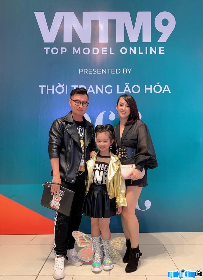  The happy little family of designer Minh Quan