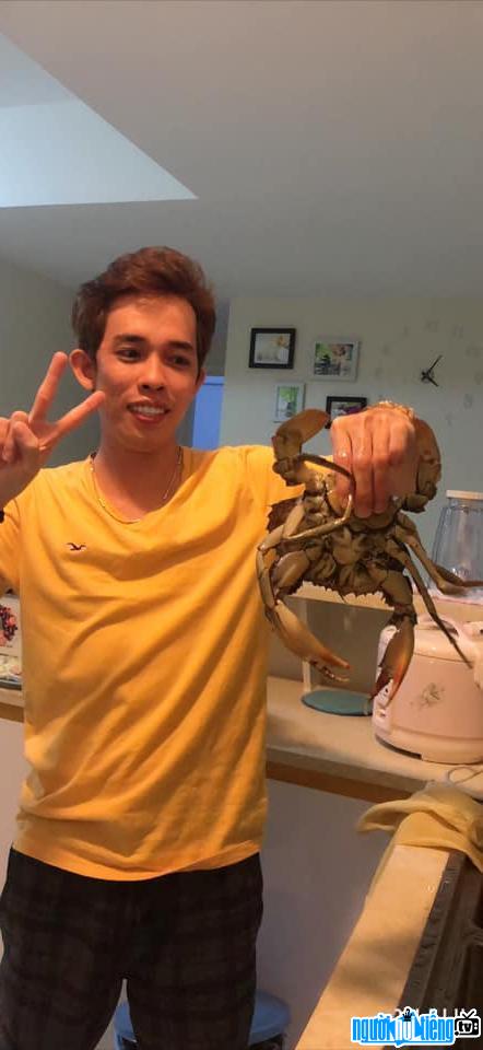 Nam Blue Streamer photo taken with crabs