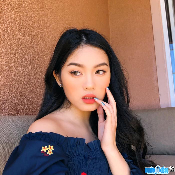 A close-up of Beauty blogger Jessica Vu's beauty