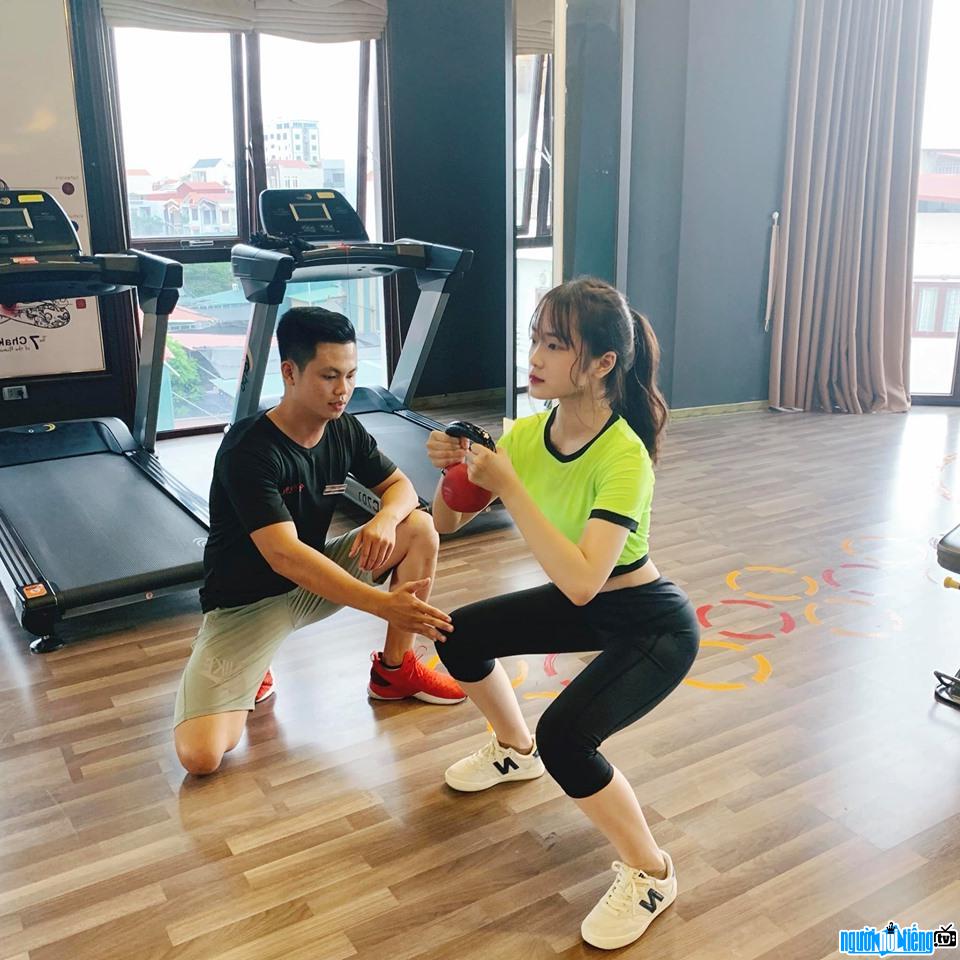  Nguyen Duong working hard in the gym