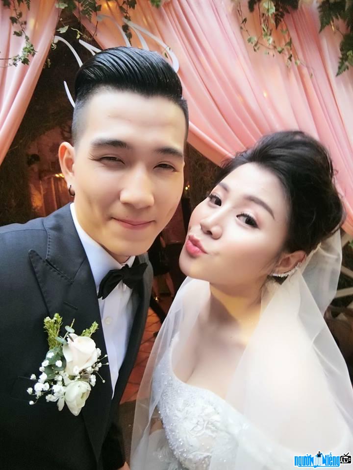  Wedding picture of model Le Hai and stylist Huyen Nguyen
