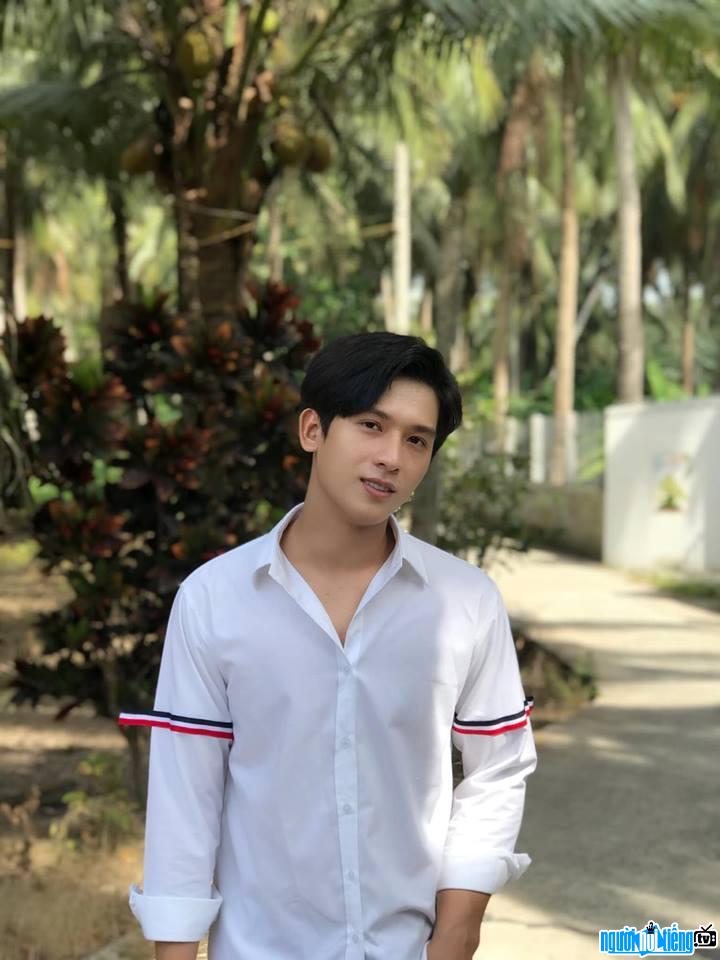 New pictures of actor Truong Minh Thao