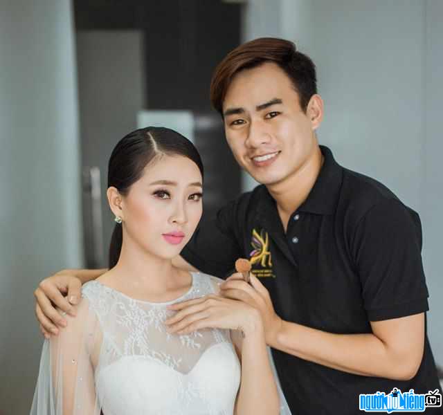  Make-up artist Ho Thien Tuan possesses a handsome standard