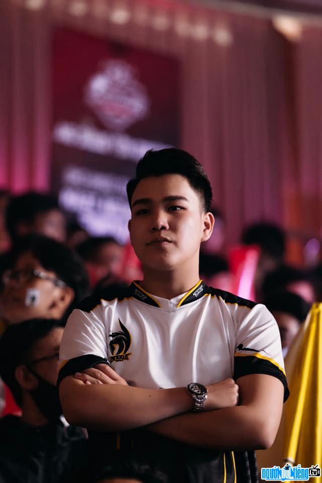 Streamer LuvC is a player of Adonis Esports